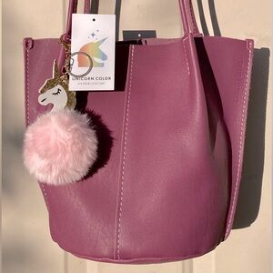 ❌ SOLD ❌
🦄 🩷 NWOT Portland Leather Goods Sweet Pea Classic Devan